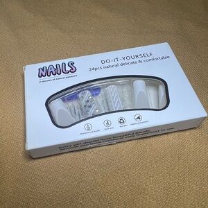 DIY Nail Kit with 24 Pieces